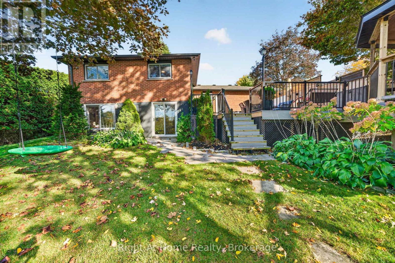 23 Laurendale Avenue Property Photo 34