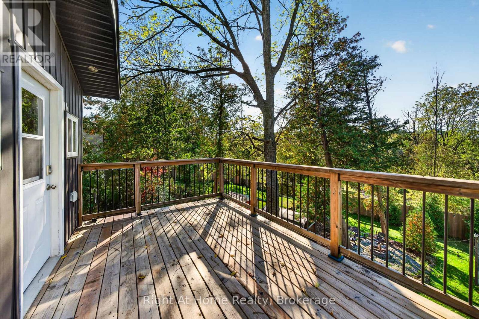 23 Laurendale Avenue Property Photo 43