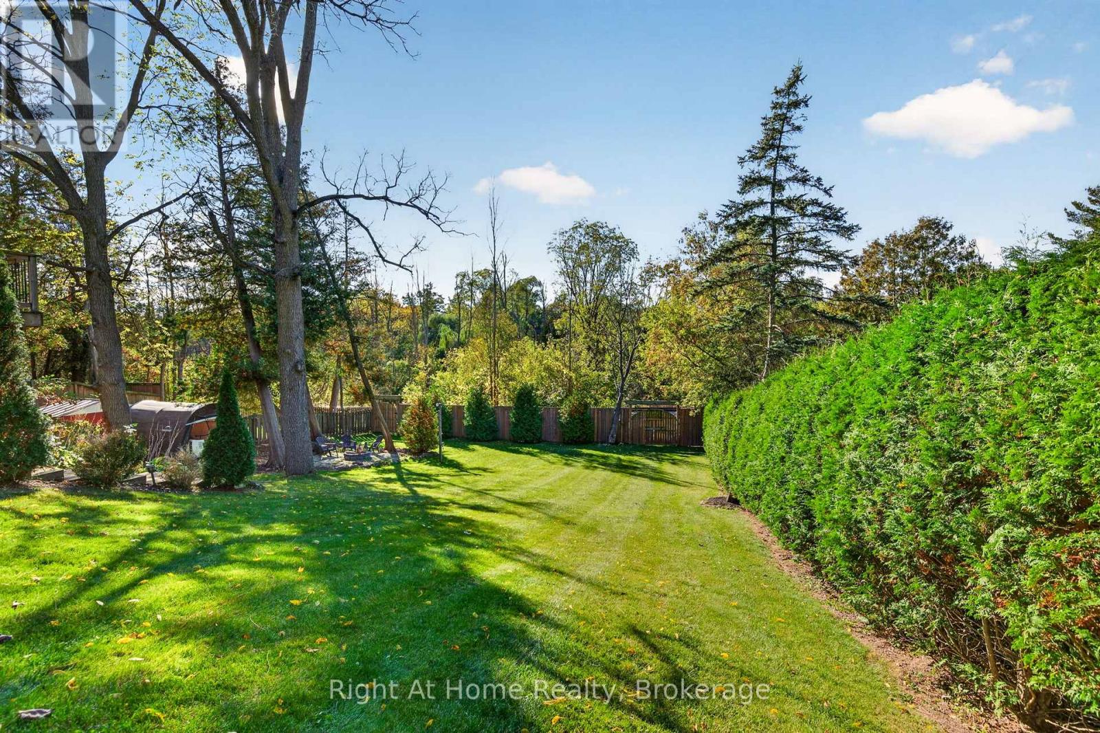 23 Laurendale Avenue Property Photo 44