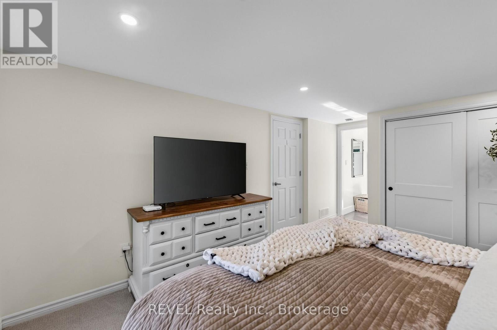 6 Elm Avenue Property Photo 30