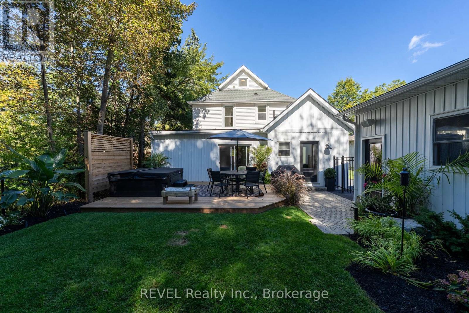6 Elm Avenue Property Photo 43