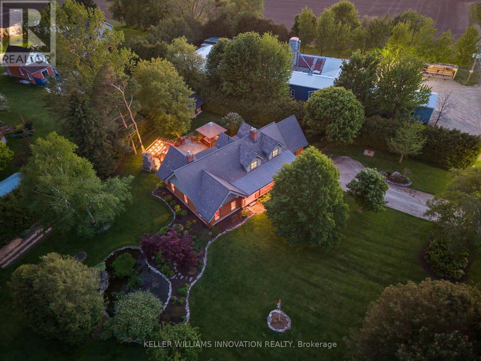 169 James Street Property Photo 44