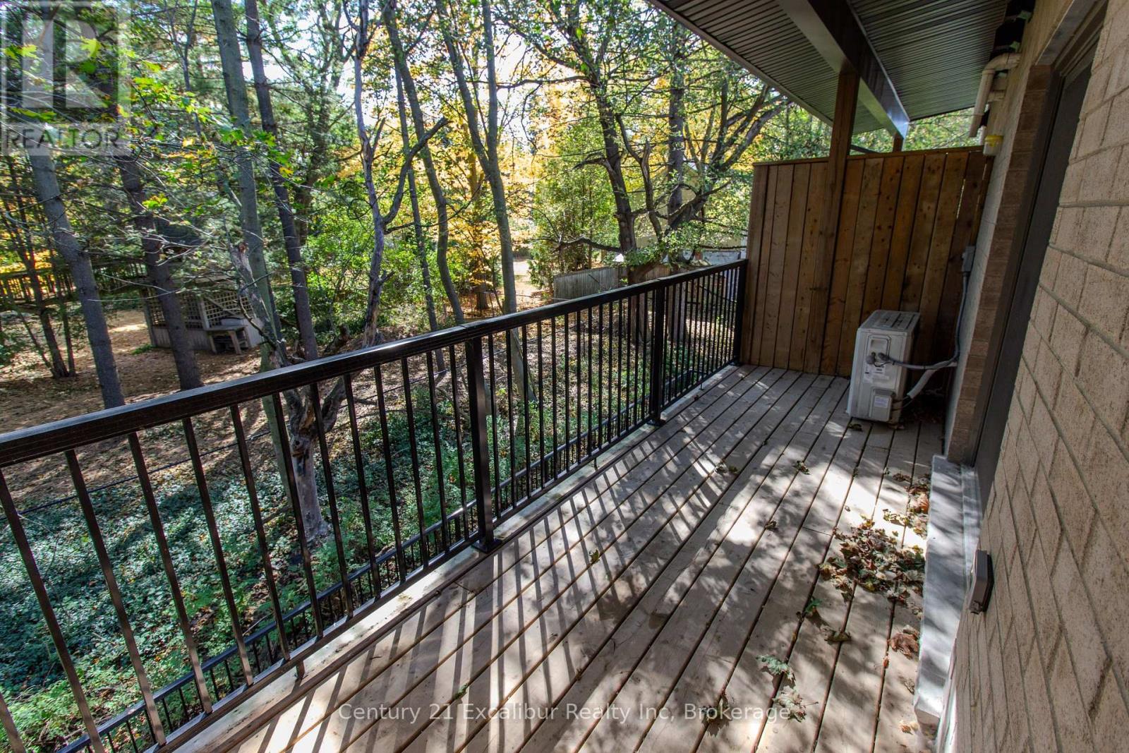 2c - 360 Queen Street E Property Photo 13