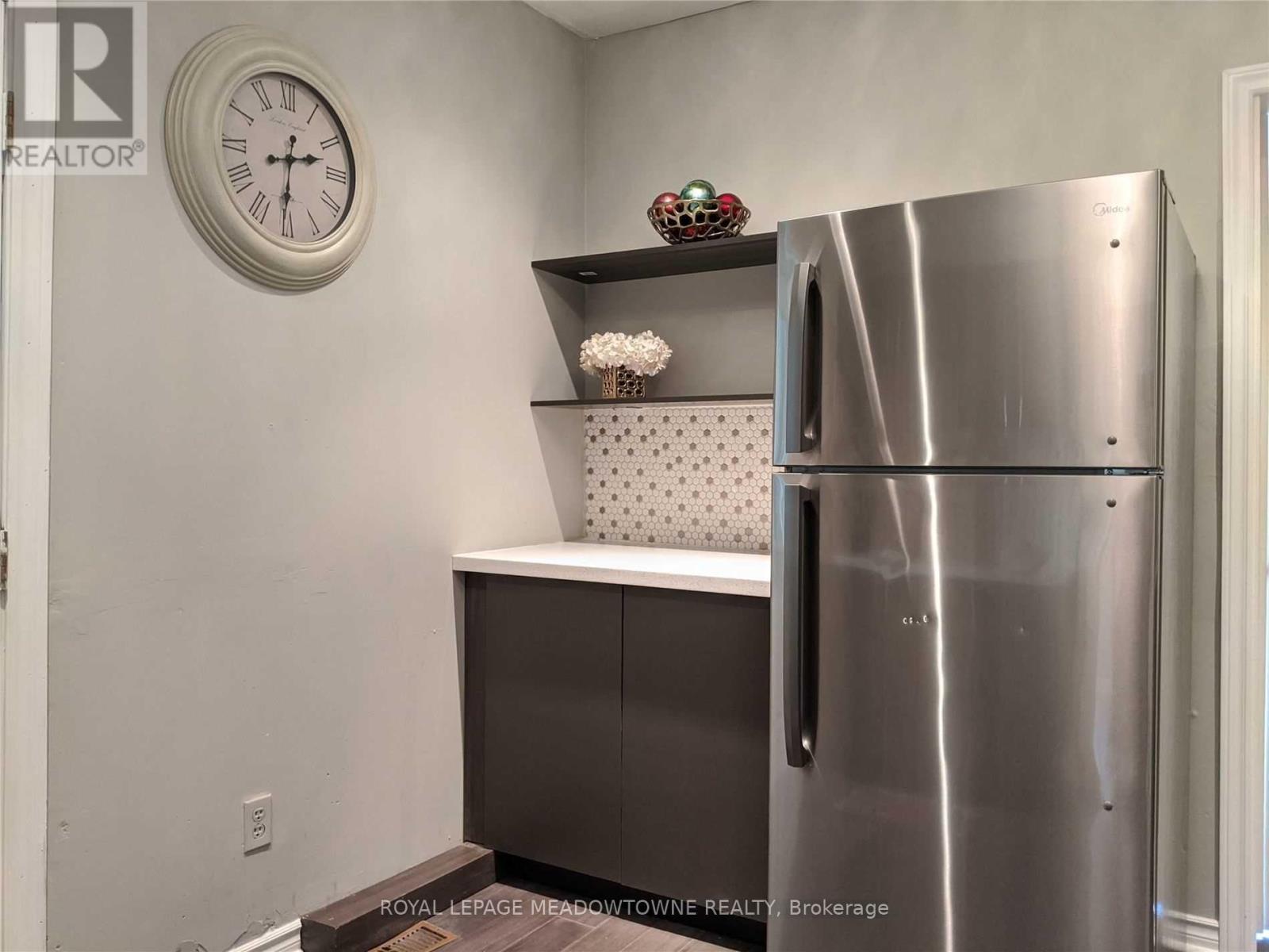 80 Chestnut Avenue Property Photo 8