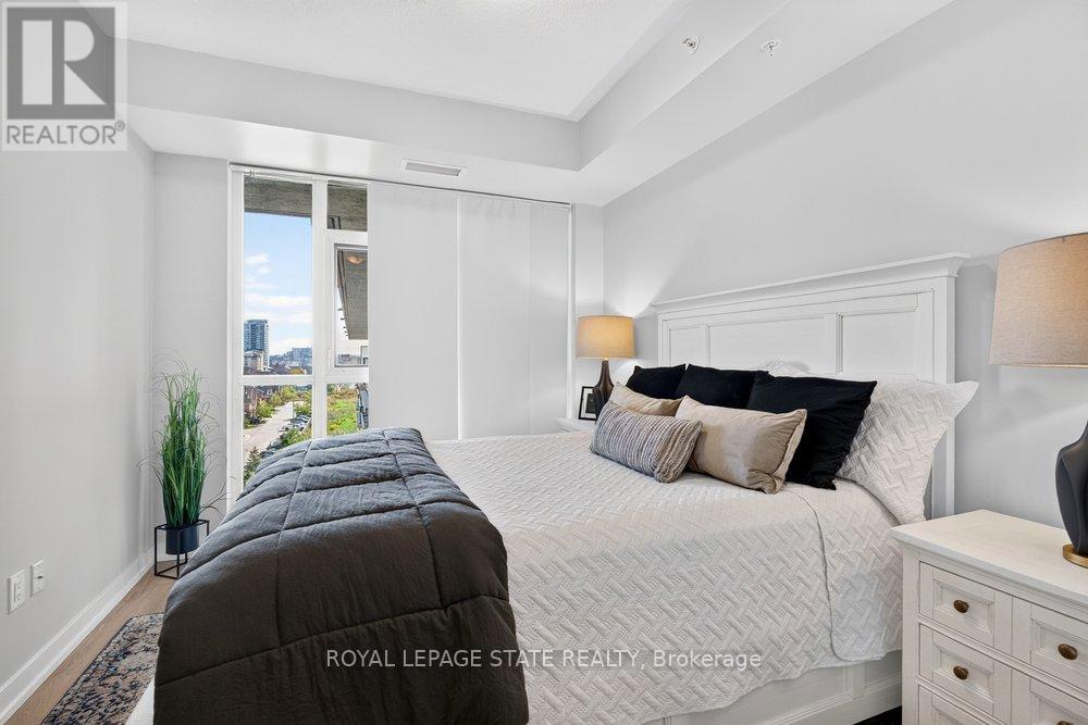 708 - 550 North Service Road Property Photo 14
