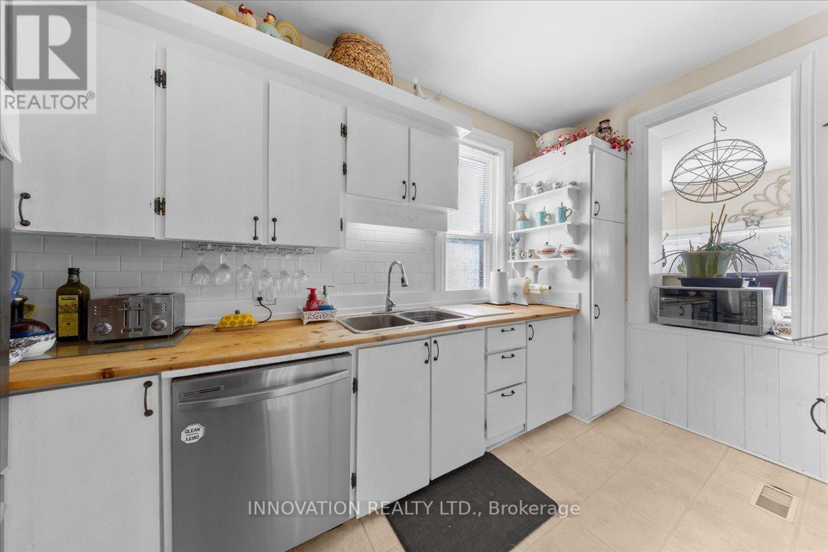 4058 Carp Road Property Photo 7