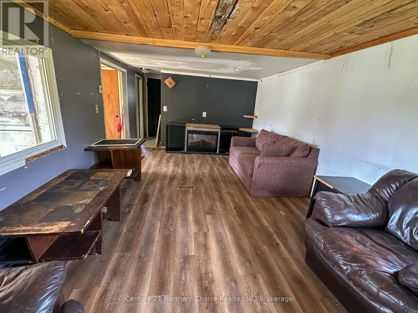 93 Forest Drive Property Photo 2