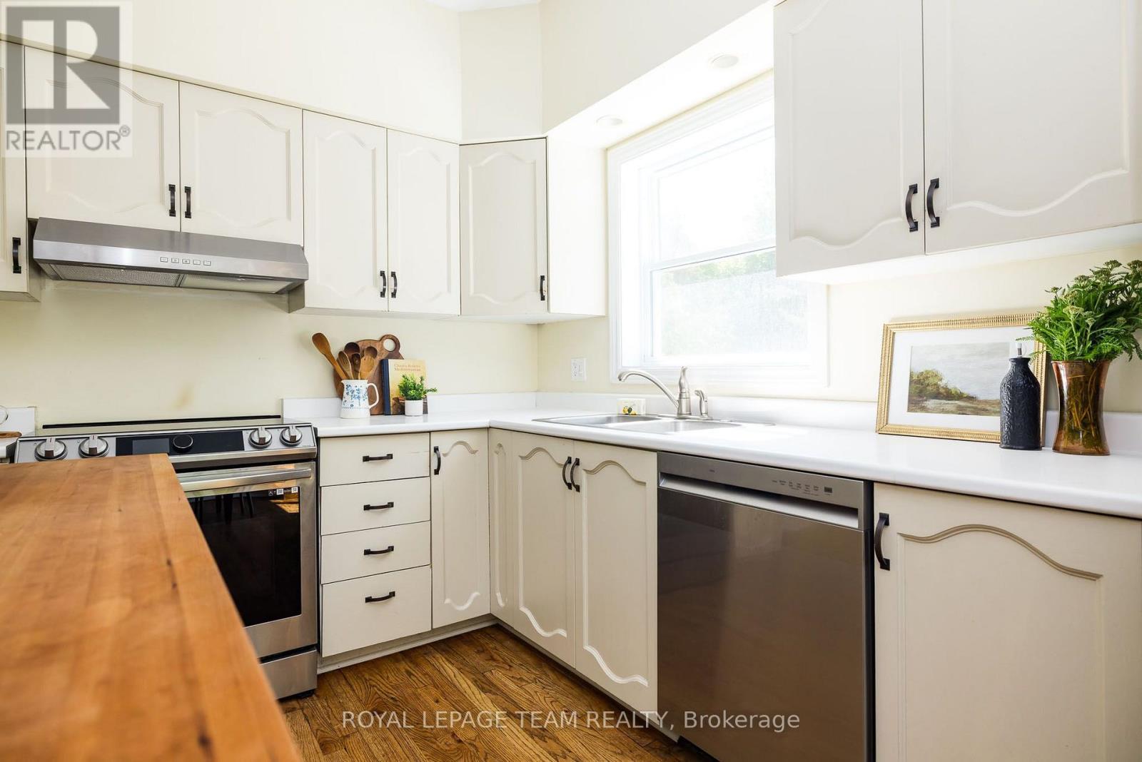 531 Craig Road Property Photo 14