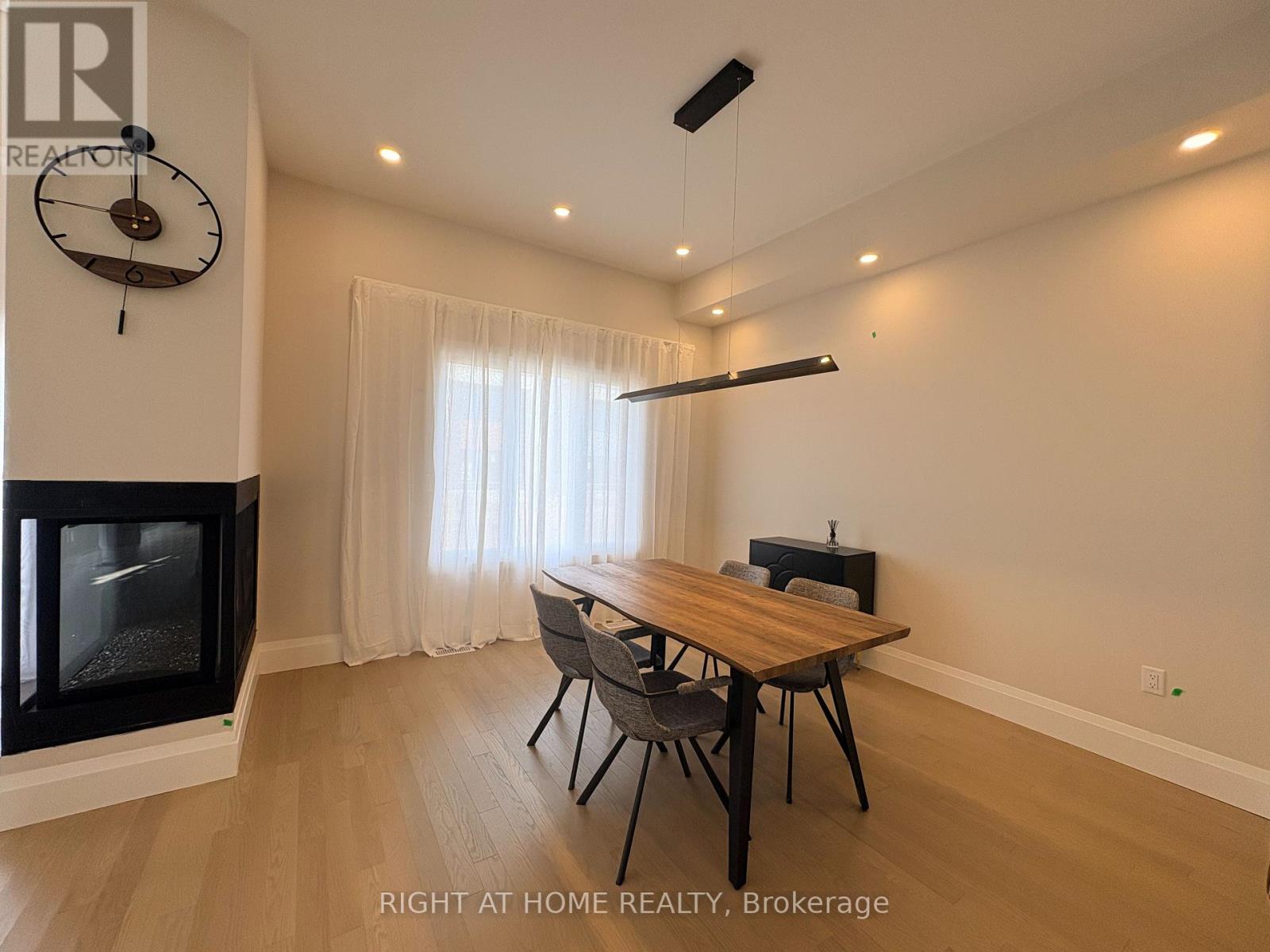 194 Stoneleigh Drive Property Photo 8