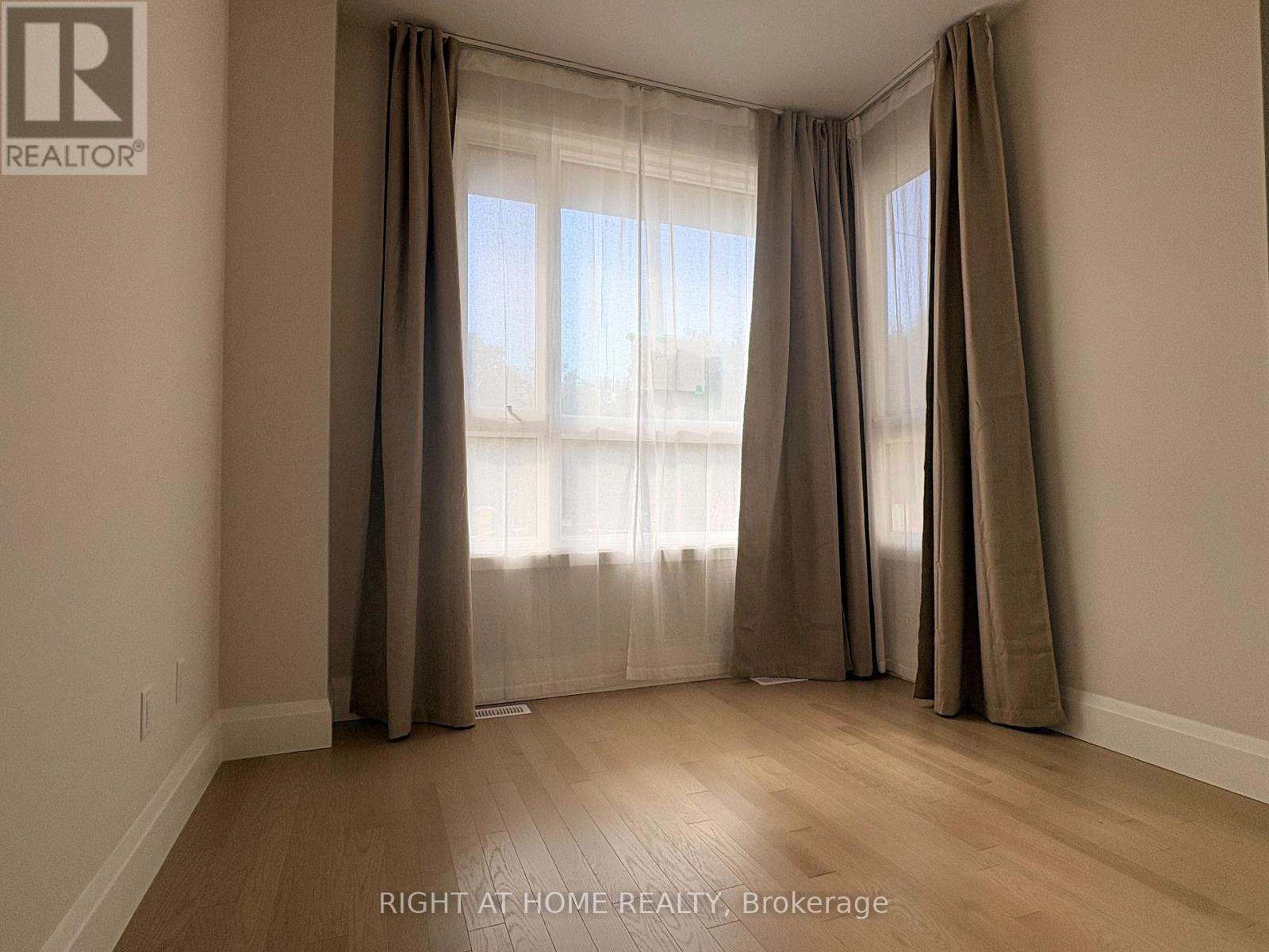 194 Stoneleigh Drive Property Photo 11