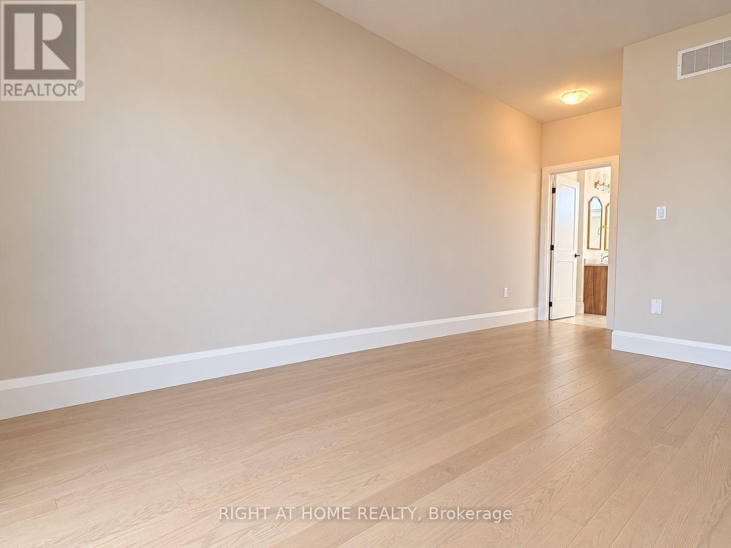 194 Stoneleigh Drive Property Photo 17