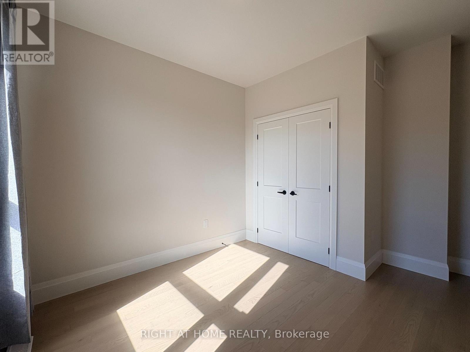 194 Stoneleigh Drive Property Photo 21