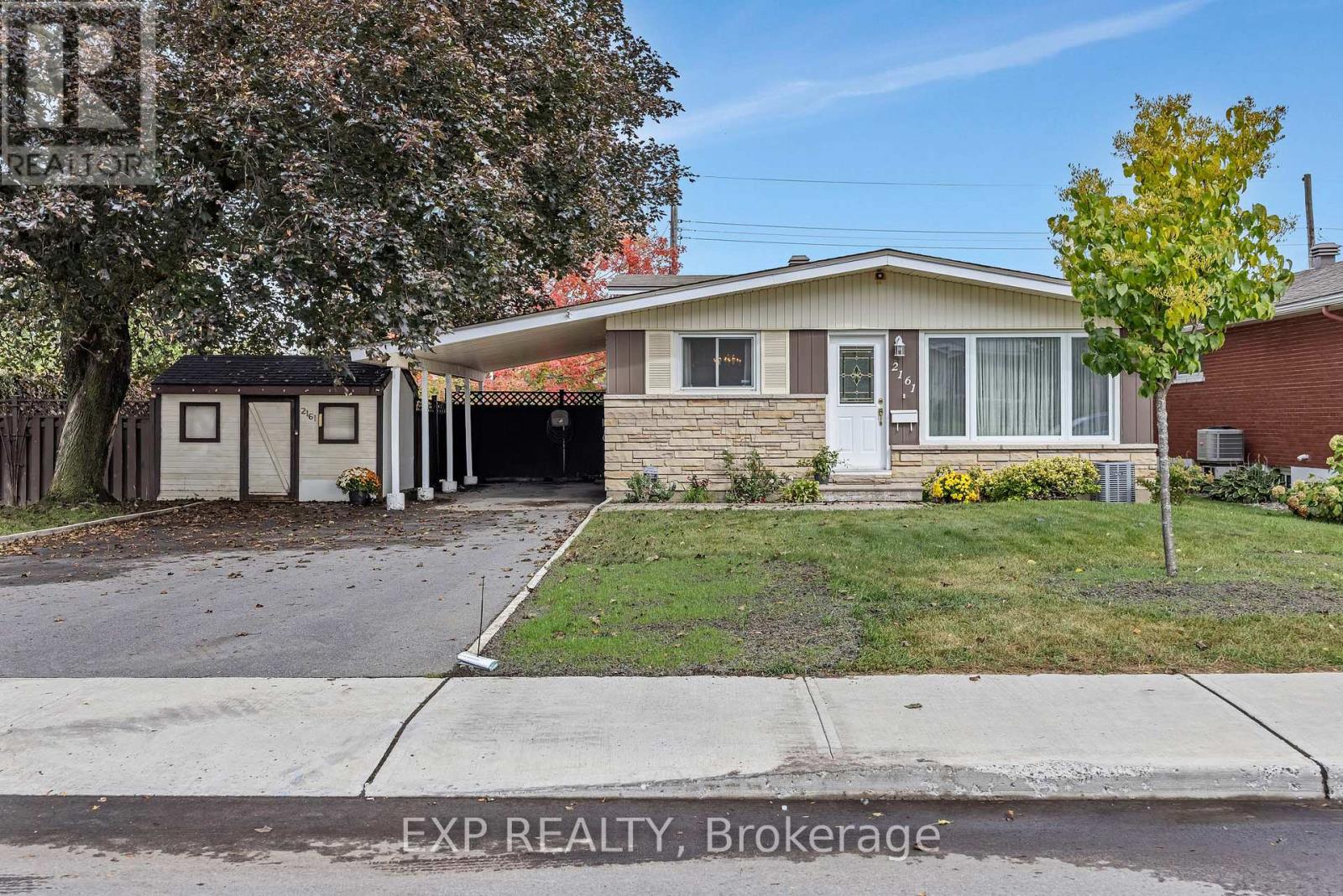 2161 Valley Drive Property Photo 1