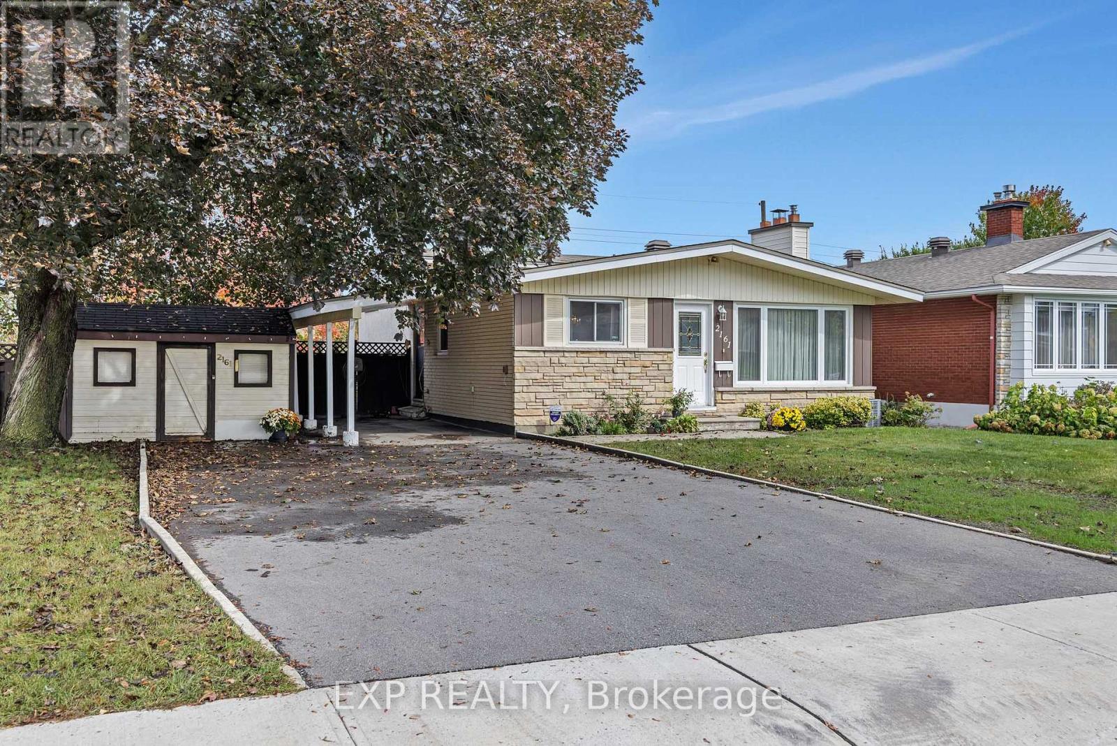 2161 Valley Drive Property Photo 2