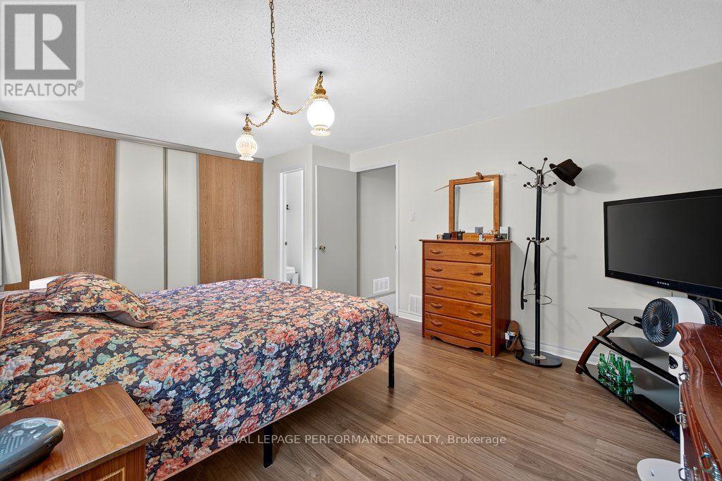 93 - 6816 Bilberry Drive Property Photo 17