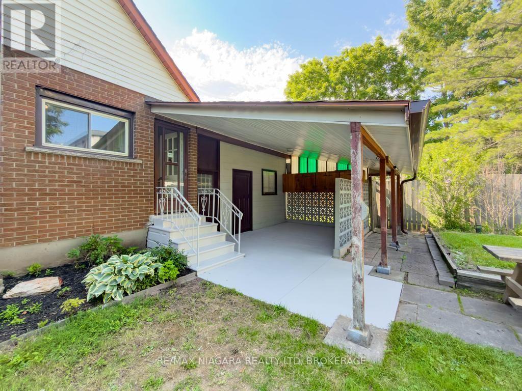 5576 Desson Avenue Property Photo 40