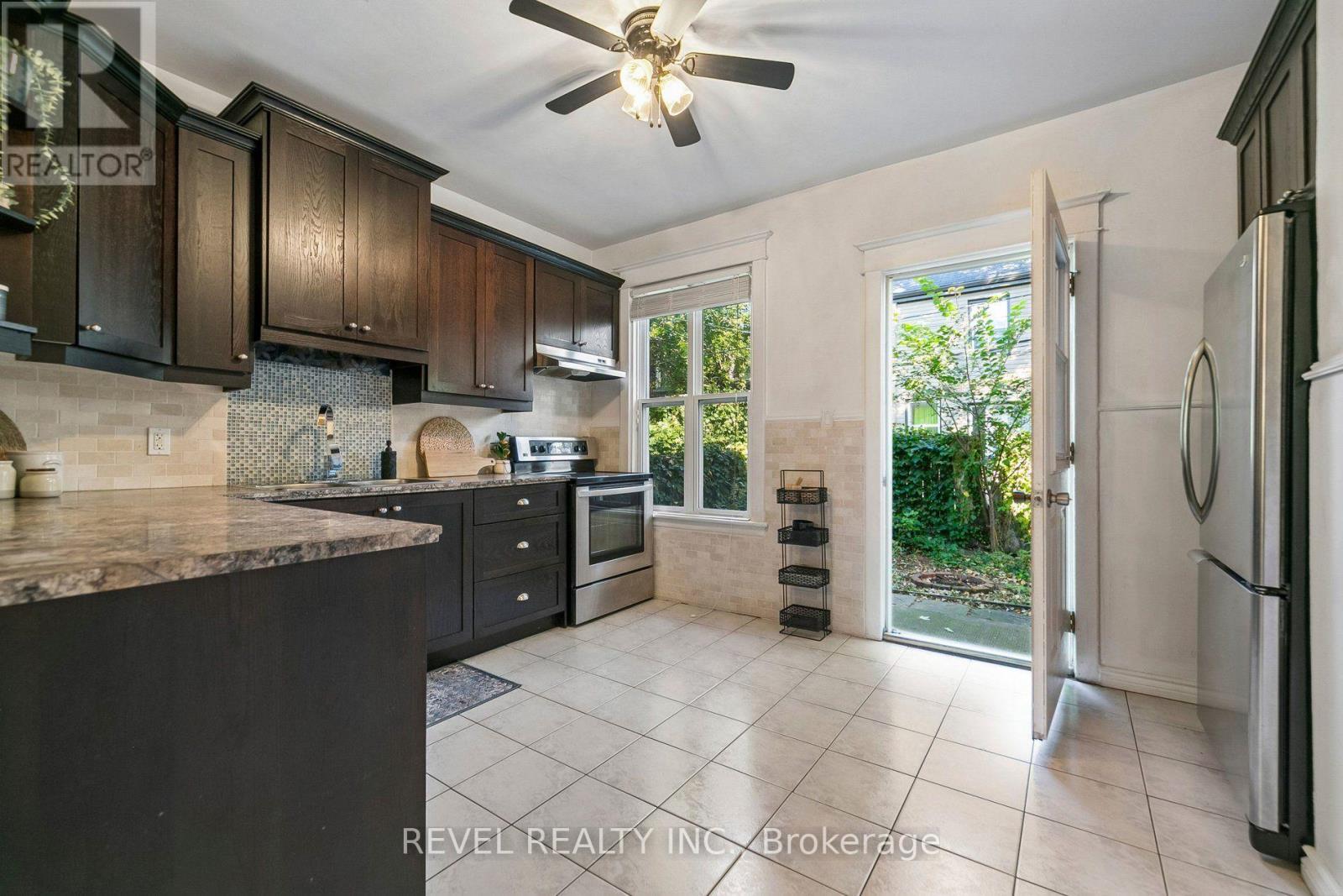 36 Holton Avenue N Property Photo 16