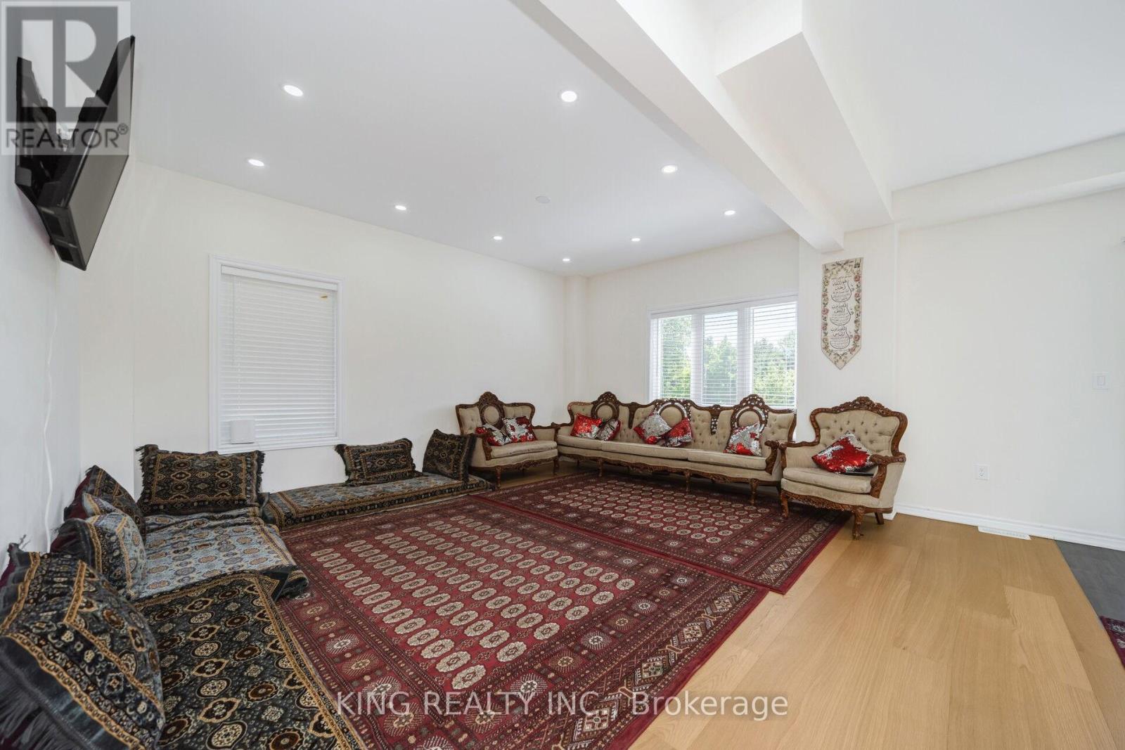 7 Todd Crescent Property Photo 12