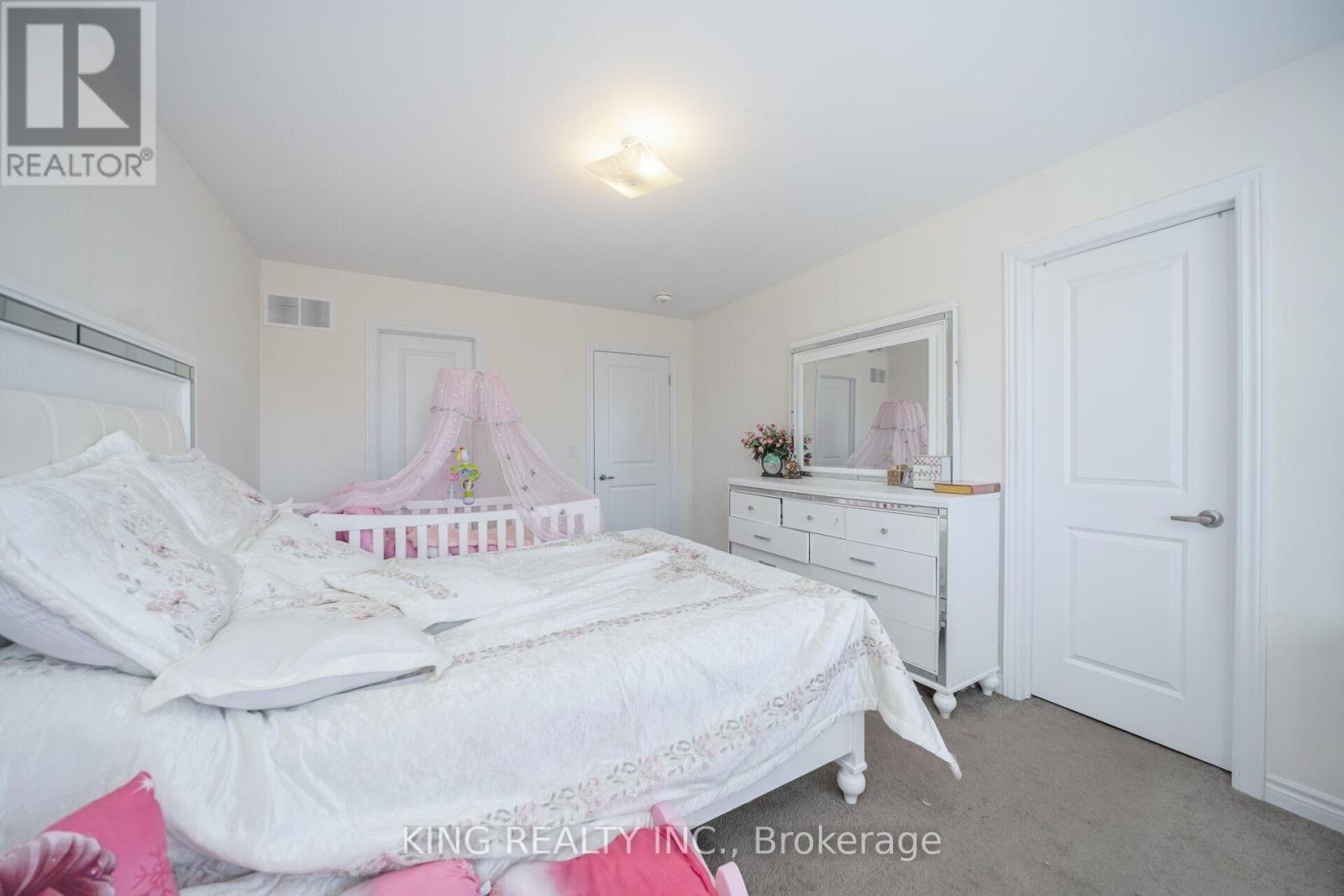 7 Todd Crescent Property Photo 27