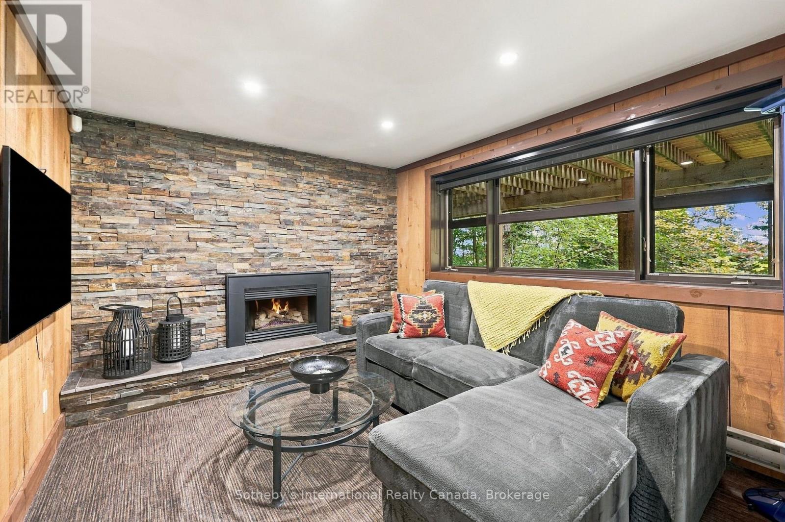 146 Chamonix Crescent Property Photo 8