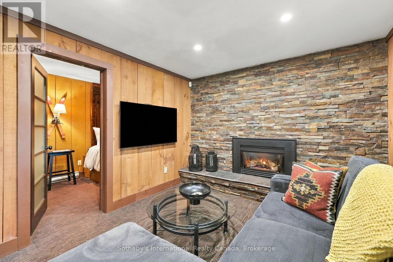 146 Chamonix Crescent Property Photo 9