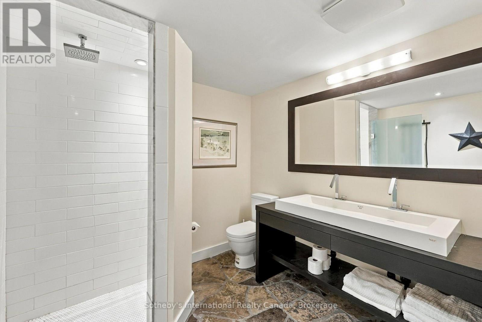 146 Chamonix Crescent Property Photo 12