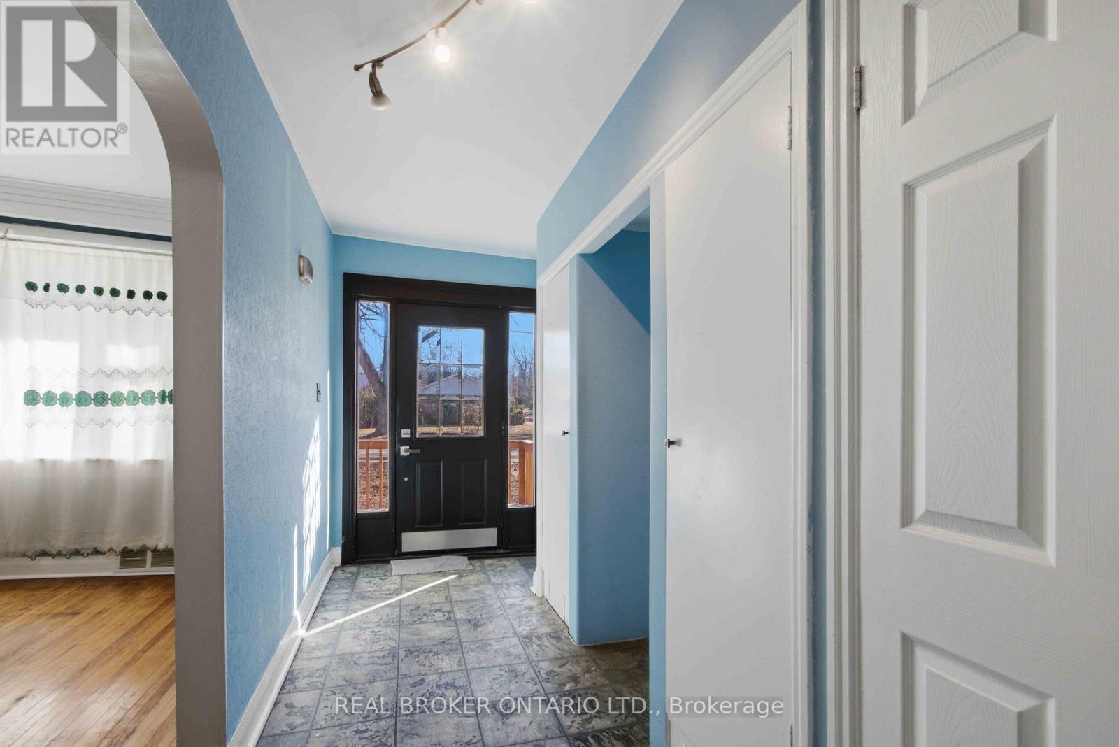 250 Macdonald Avenue Property Photo 4