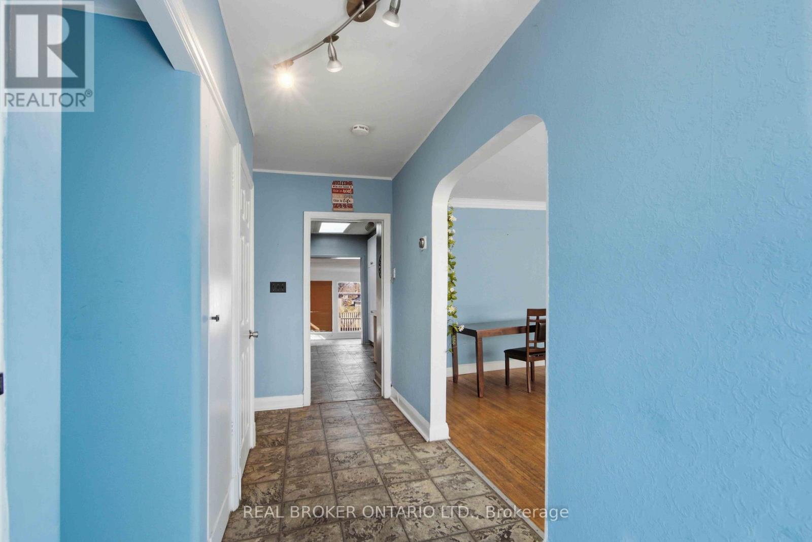 250 Macdonald Avenue Property Photo 5