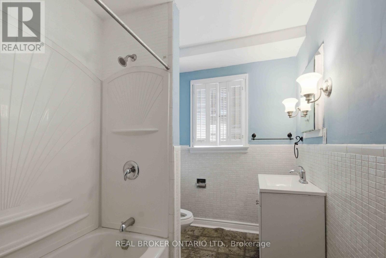 250 Macdonald Avenue Property Photo 24