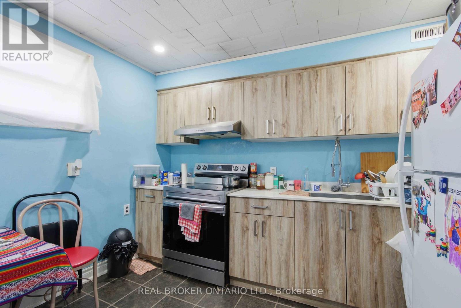 250 Macdonald Avenue Property Photo 25