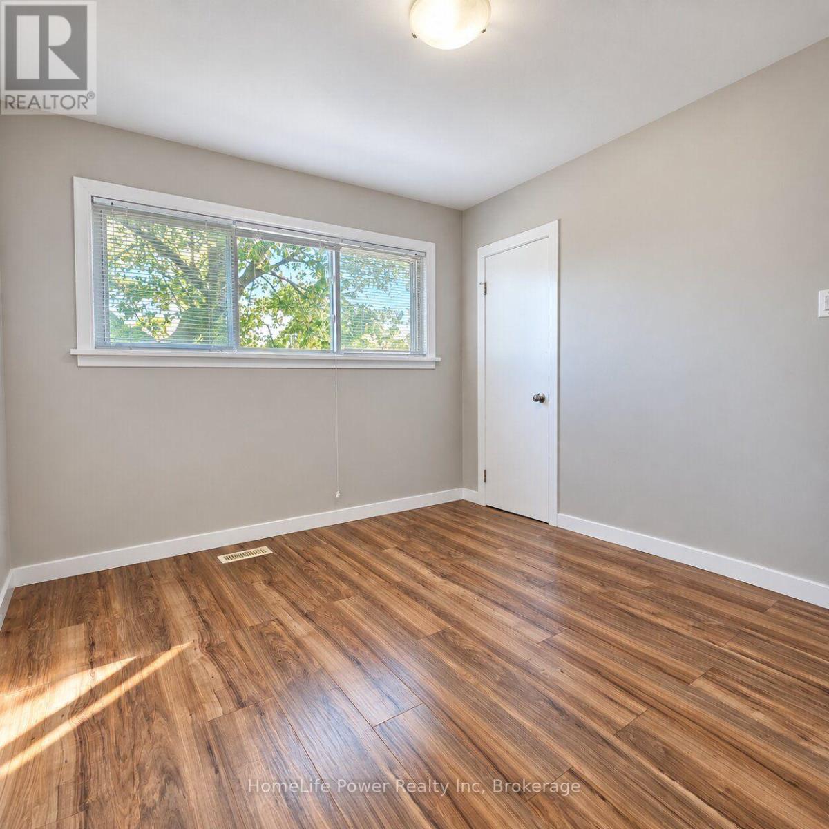 2 - 112 Heiman Street Property Photo 14