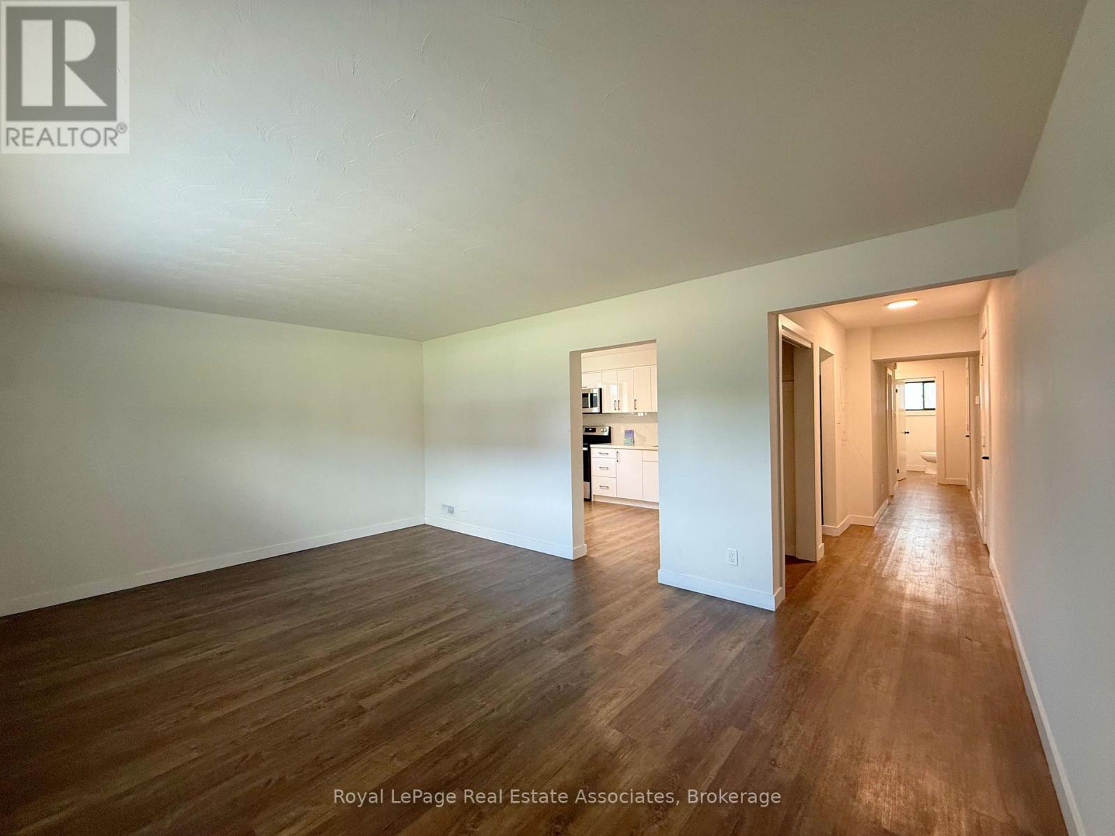2 - 171 Huron Street Property Photo 2