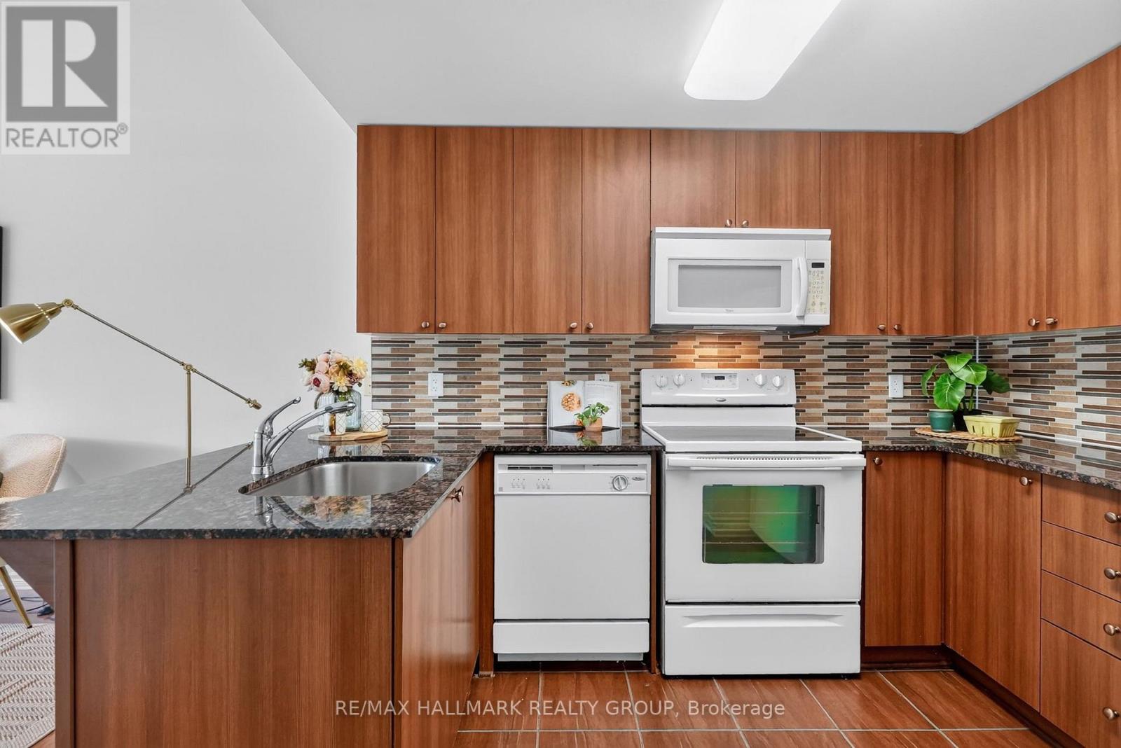 405 - 250 Lett Street Property Photo 13