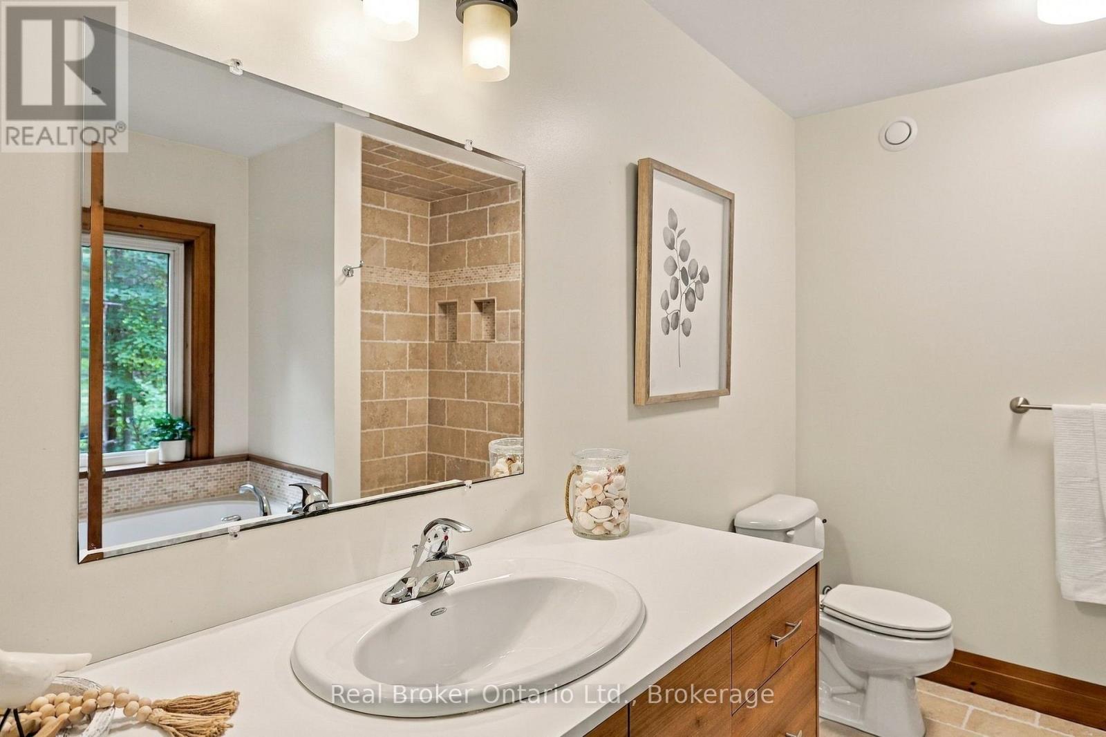 245589 22nd Side Road Property Photo 17
