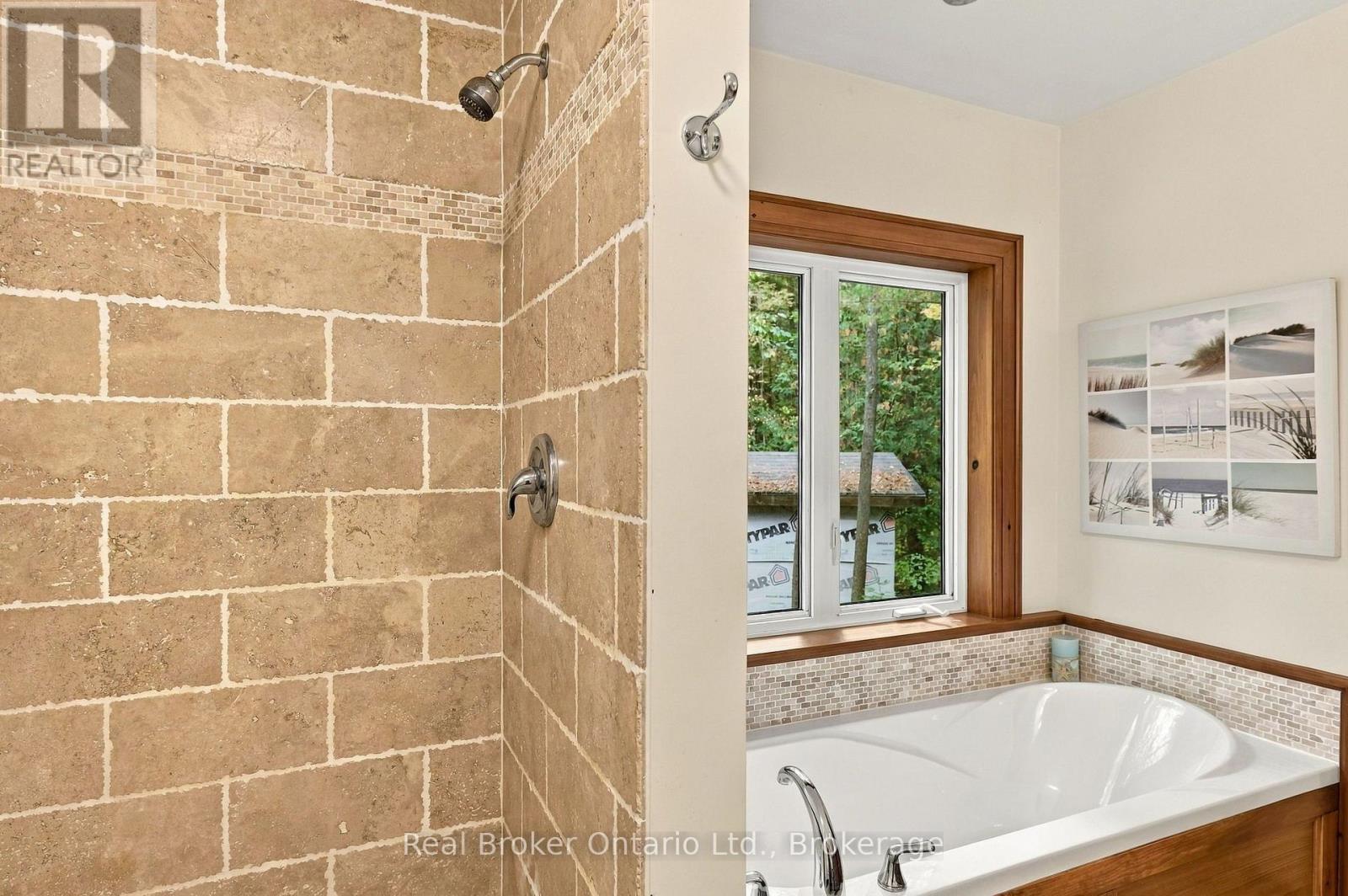 245589 22nd Side Road Property Photo 18