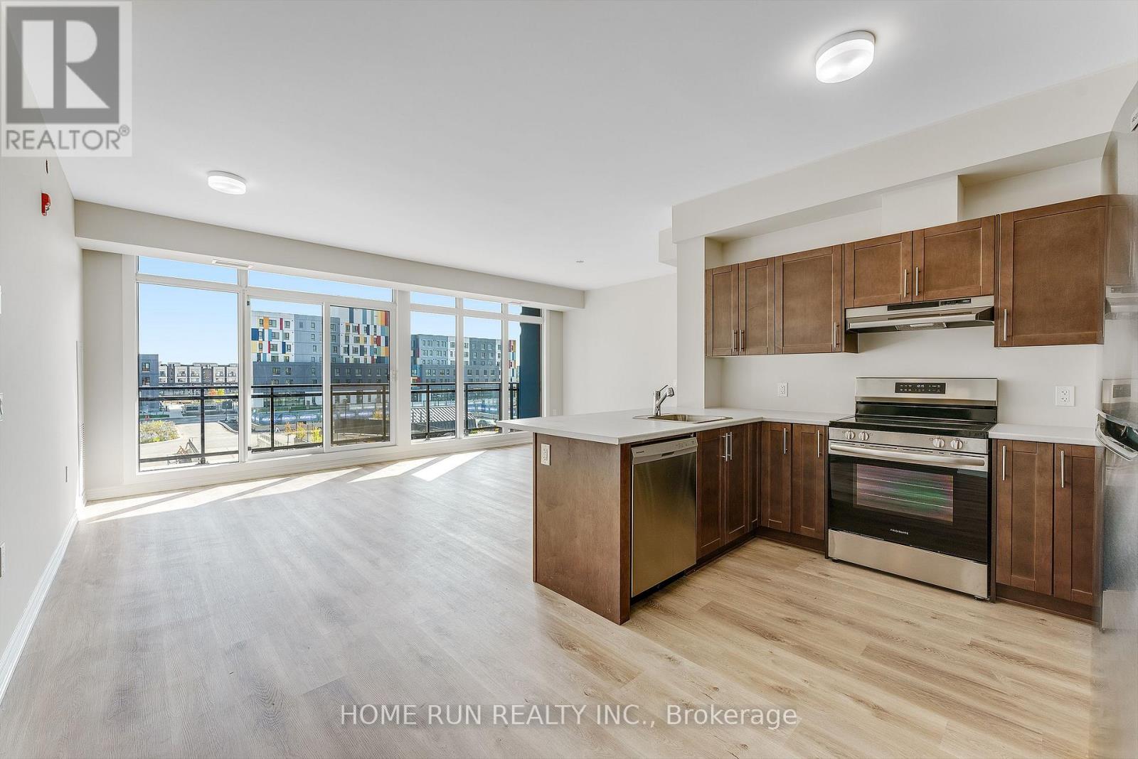 302 - 397 Codds Road Property Photo 3