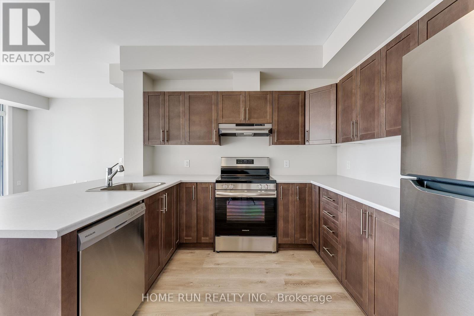 302 - 397 Codds Road Property Photo 4