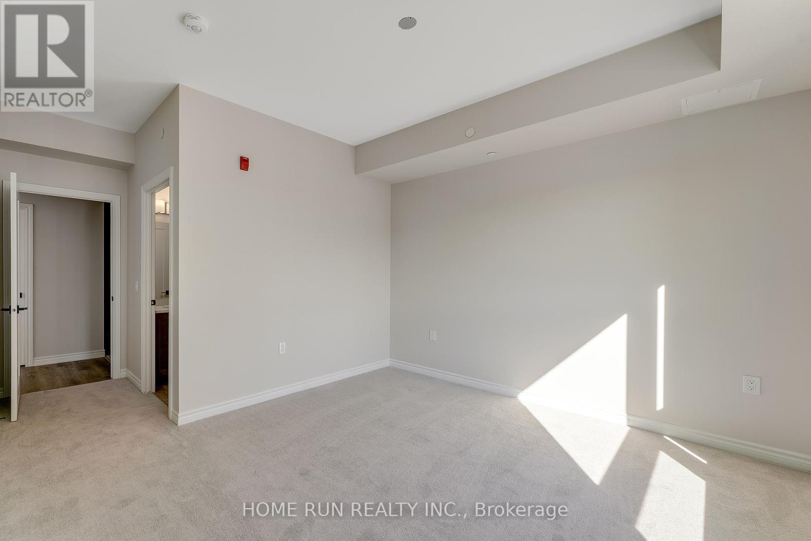 302 - 397 Codds Road Property Photo 12