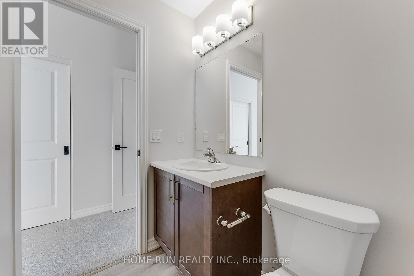 302 - 397 Codds Road Property Photo 15