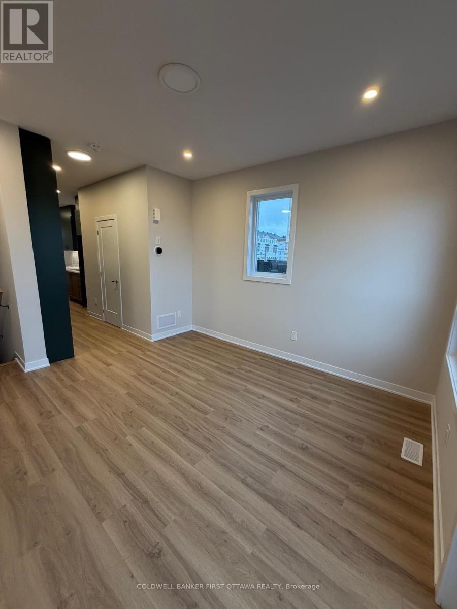 330 Stargrass Private Property Photo 4