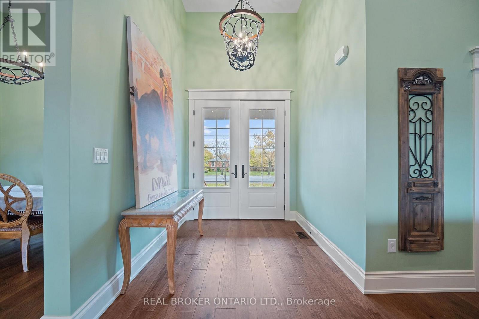 3809 Netherby Road Property Photo 2
