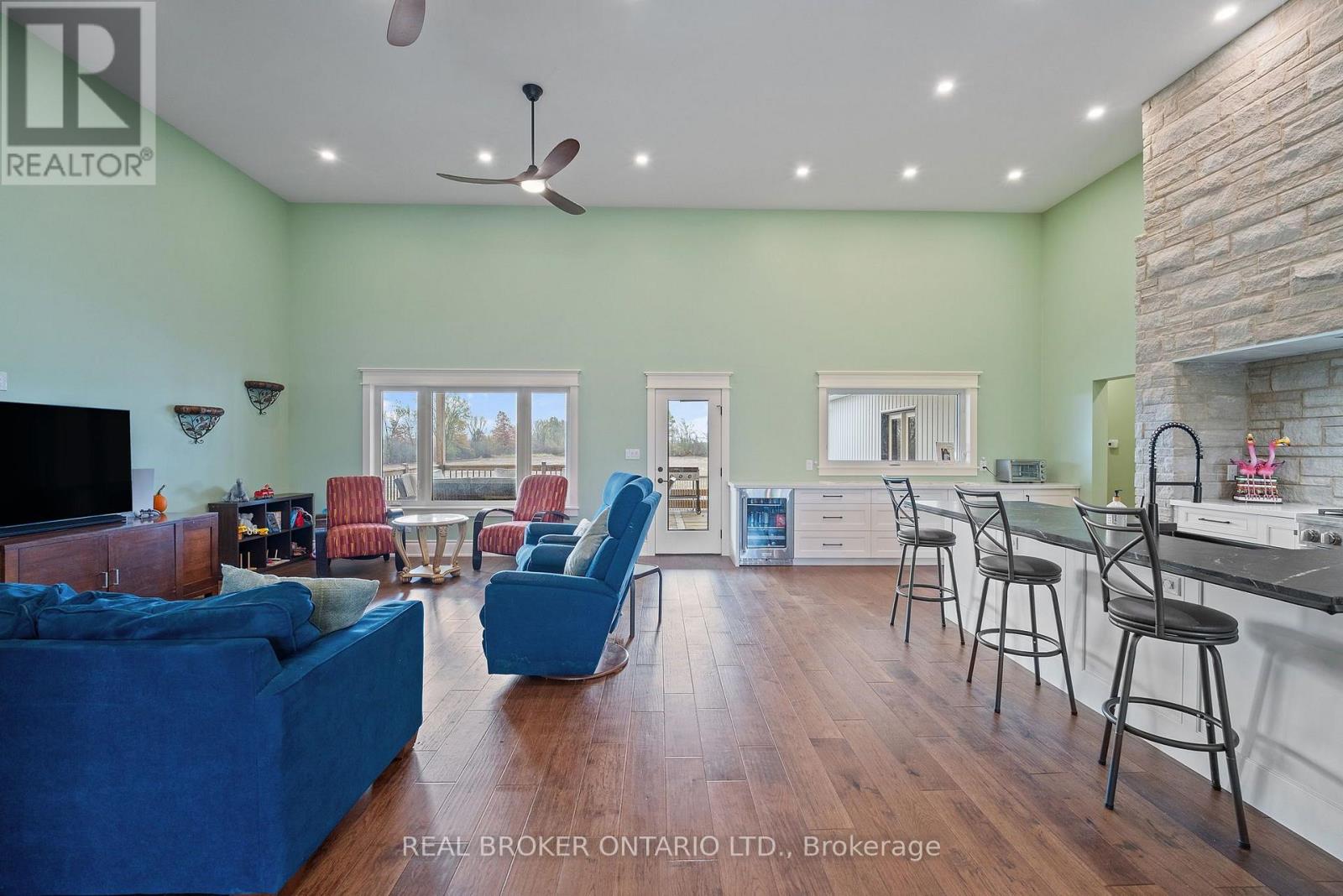 3809 Netherby Road Property Photo 6