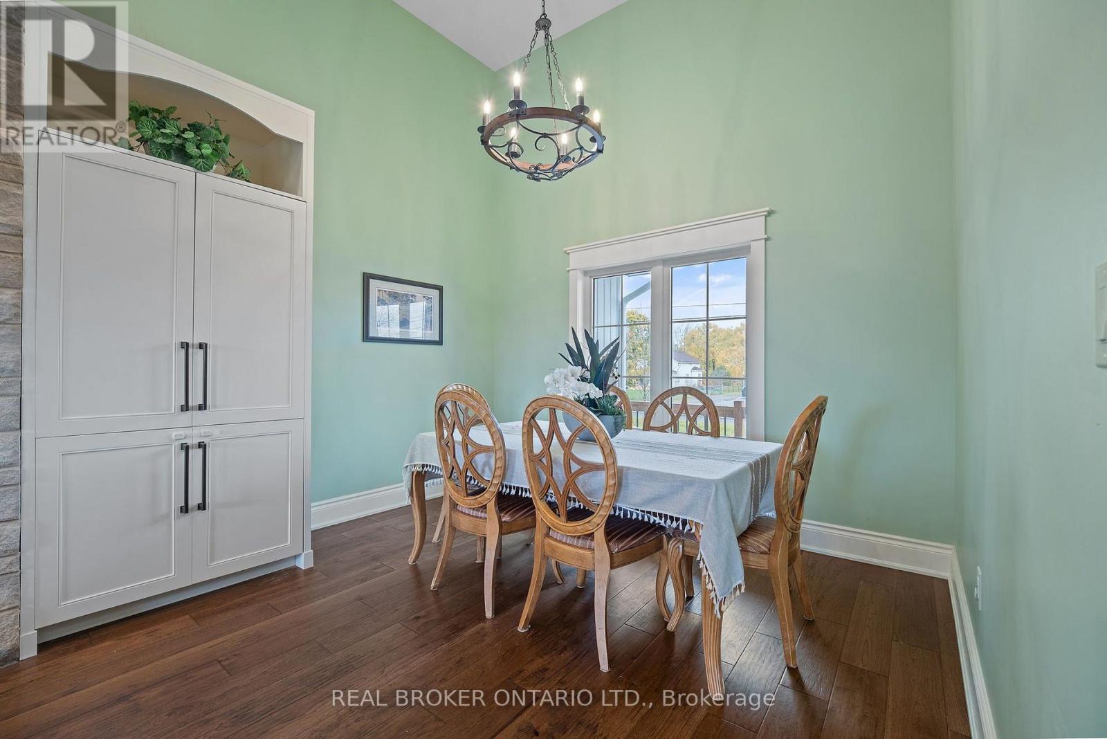 3809 Netherby Road Property Photo 7
