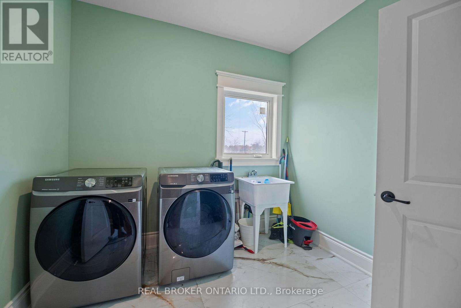 3809 Netherby Road Property Photo 23