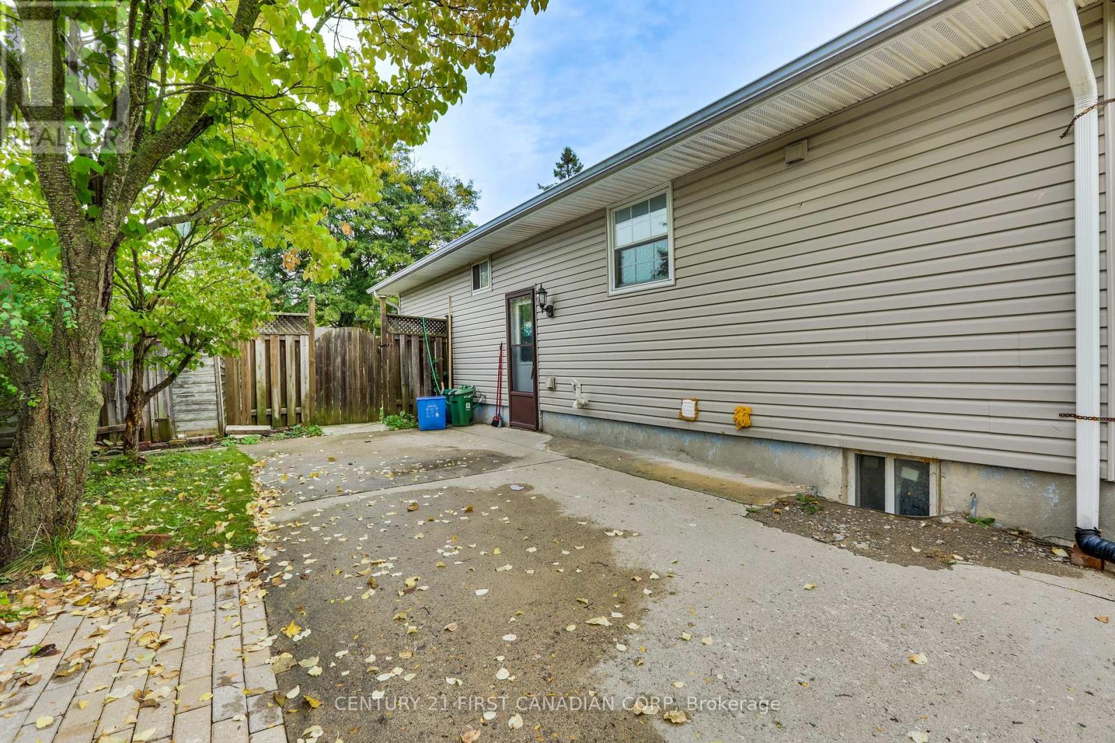 Main - 63 Renny Crescent Property Photo 17