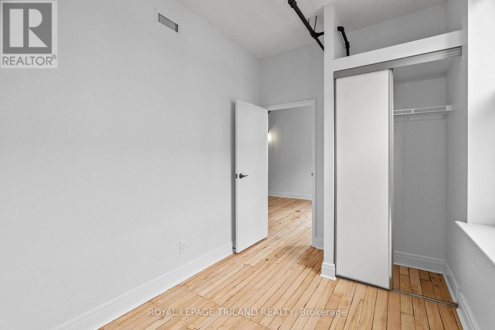 506 - 330 Clarence Street Property Photo 8