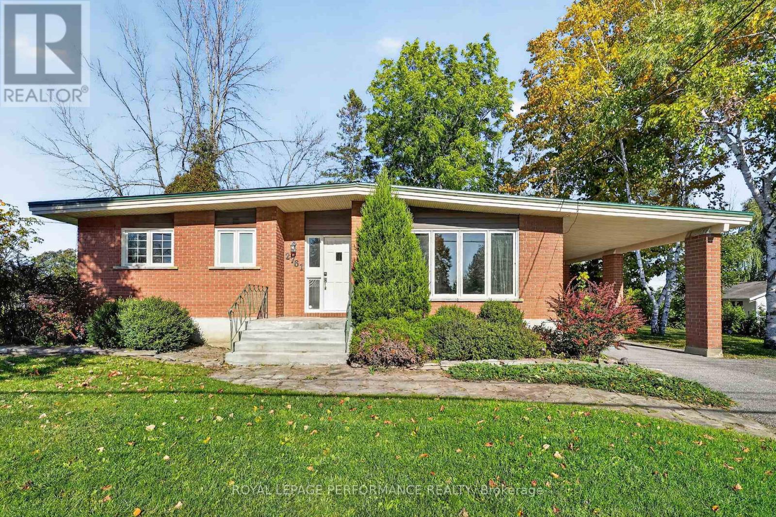 2761 Ross Avenue Property Photo 2