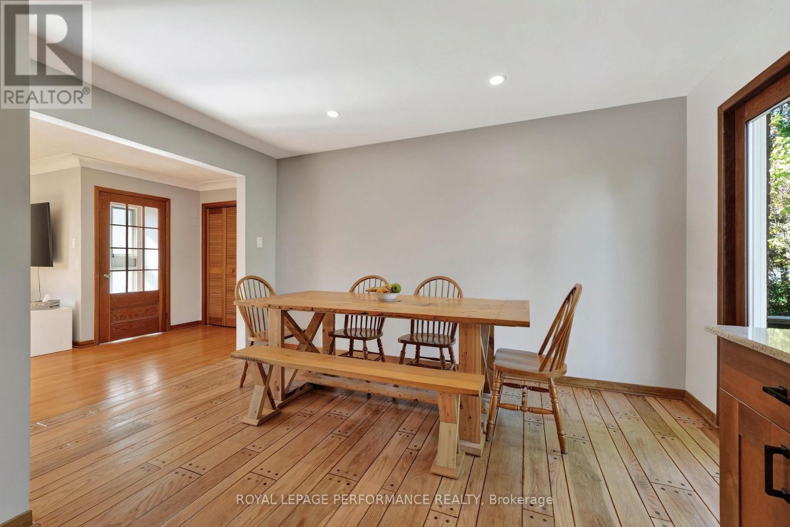 2761 Ross Avenue Property Photo 12