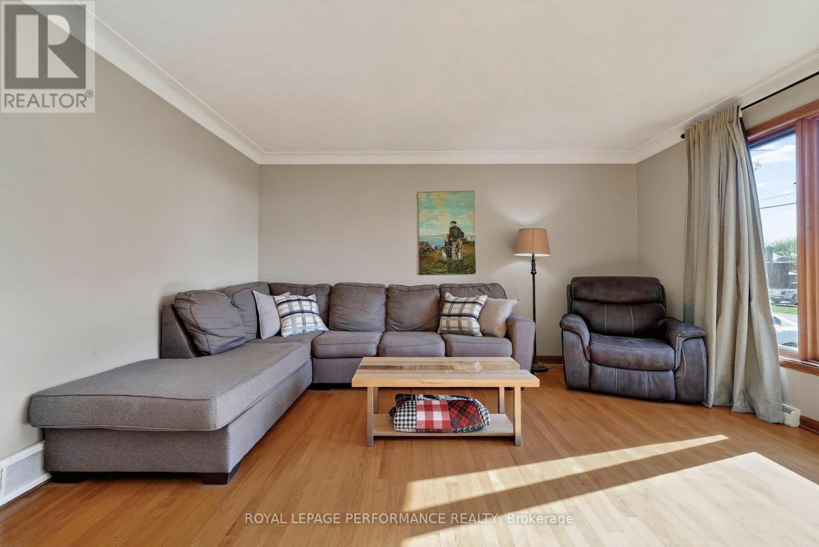 2761 Ross Avenue Property Photo 14