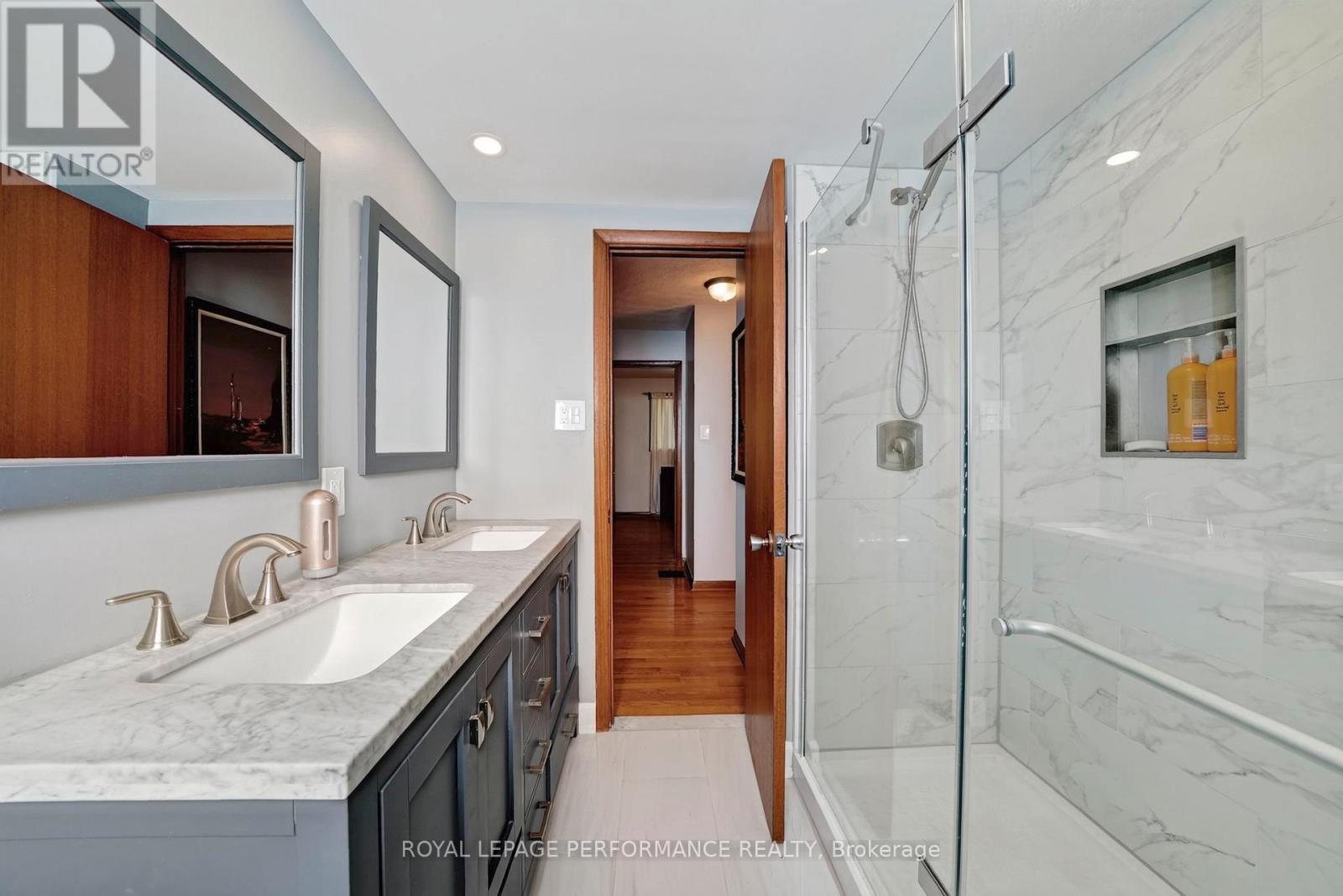 2761 Ross Avenue Property Photo 18